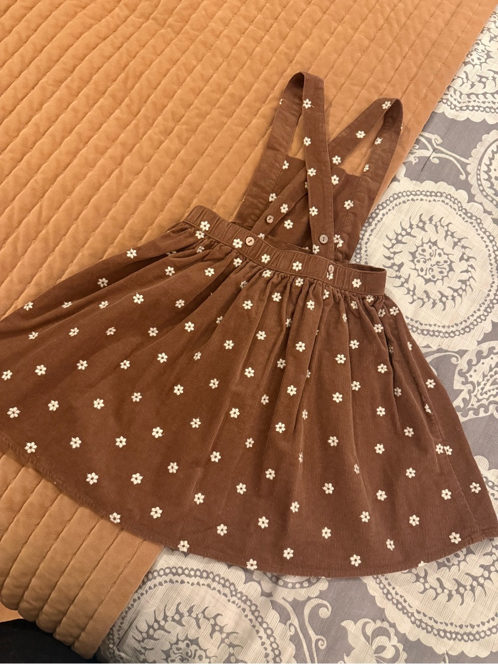 Rylee & Cru Floral Embroidery Corduroy Pinafore Dress size 6-7y - Picture 4 of 5